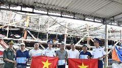 Tuyên truyền chống khai thác IUU đến tận tàu, tận nhà ngư dân