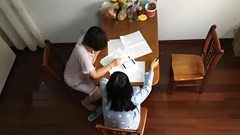 Những thói quen buổi tối giúp cha mẹ và con cái gắn kết sau một ngày dài bận rộn