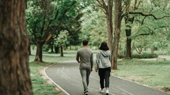 Điều gì xảy ra với cơ thể khi bạn đi bộ 20 phút mỗi ngày?