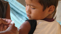 Giờ là thời điểm tốt nhất đưa trẻ đi tiêm vaccine cúm mùa: Có 5 điều cha mẹ cần ghi nhớ trước khi đưa con đi