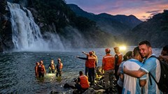 Bi kịch tại thác nước: Cầu thủ 27 tuổi tử vong sau cú nhảy định mệnh