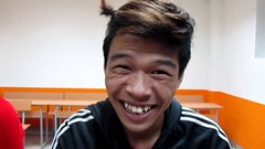 Răng khấp khểnh, mặt ngơ ngơ, lại còn biệt danh Trung Ruồi!