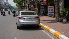 Chú ý: Không có biển cấm nhưng dừng, đỗ ở đây vẫn có thể bị phạt nhiều tiền