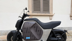 Xe máy điện mới ra mắt: Cốp to hơn gấp 3 lần Honda Lead, chạy 140km/sạc
