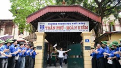 Gợi ý đáp án môn Ngữ văn vào lớp 10 Hà Nội