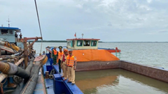 Thủy đoàn II bắt giữ nhiều phương tiện vận chuyển, khai thác cát trái phép