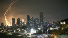 Căng thẳng Israel-Iran: Nhiều nước ban hành cảnh báo an ninh, khuyến cáo đi lại khẩn cấp