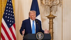 Tổng thống Trump bác bỏ liên quan đến vụ Israel không kích Iran, cảnh báo đáp trả mạnh nếu bị tấn công