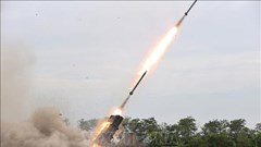 Hàn Quốc: Triều Tiên bắn 10 quả đạn pháo từ hệ thống phóng rocket đa nòng