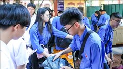 Tiếp sức mùa thi 2025: Áo xanh chở ước mơ hồng