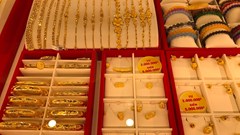 Giá vàng tăng nhẹ trong tháng 6.2026