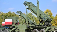 Lý do hai nước thành viên EU phản đối từ bỏ việc mua vũ khí của Mỹ