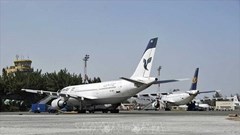 Iran mở cửa một phần không phận