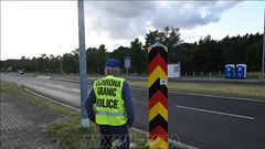 Ba Lan kiểm soát biên giới với Đức và Litva để ngăn chặn di cư trái phép