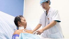 Bị hơn 30 vết ong vò vẽ đốt, người đàn ông thoát chết thần kỳ