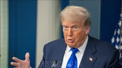 Tổng thống Donald Trump công bố mức thuế quan đối với 14 quốc gia bắt đầu từ ngày 1.8