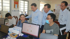 Hỗ trợ các địa phương trong triển khai thực hiện các văn bản về phân quyền, phân cấp