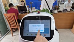 Đưa robot vào phục vụ hành chính công - cách làm sáng tạo từ cơ sở