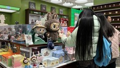 Giải mã bí ẩn đằng sau cơn sốt Labubu trên toàn cầu