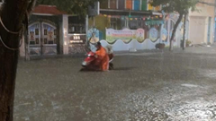 Chính quyền Đà Nẵng nói gì khi mưa gây ngập nặng giữa mùa hè?