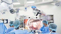 Bước ngoặt đổi mới giữa thách thức thời đại