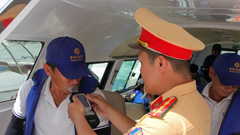 Siết chặt quản lý tàu du lịch hoạt động trên vịnh Nha Trang