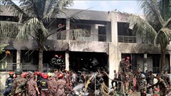 Vụ rơi máy bay tại Bangladesh: Số người thiệt mạng tăng, chủ yếu là trẻ em