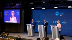 Mỹ có đang đẩy châu Âu về phía Trung Quốc?