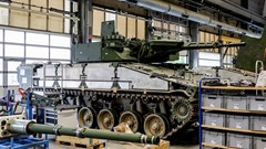 Bị tấn công liên tục, Ukraine chuyển sản xuất vũ khí sang EU