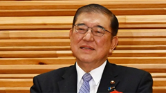 Thủ tướng Nhật Bản đối mặt áp lực từ chức