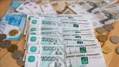 Đồng ruble tăng giá mạnh: Lợi bất cập hại?