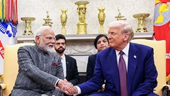 Ngoại giao liên kết kép của Ấn Độ giữa Nga và Mỹ