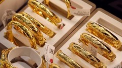 Đầu tuần, giá vàng đứng yên trên mốc 121 triệu đồng/lượng