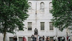 Đại học Harvard tuân thủ yêu cầu về hồ sơ lao động