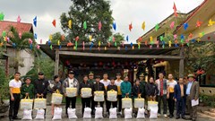 Những món quà ý nghĩa đến với bà con vùng lũ Quảng Trị
