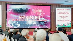 Tri ân thế hệ gieo chữ giữa chiến trường