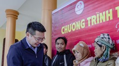 Báo Văn hóa trao Tết ấm cho đồng bào Ma Coong