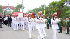 Đón hài cốt quân tình nguyện Việt Nam hi sinh tại Lào