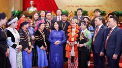  Đổi mới nội dung, phương thức hoạt động của MTTQ Việt Nam, các tổ chức chính trị - xã hội trong công tác dân tộc giai đoạn mới