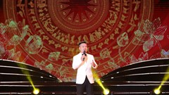 NSƯT Hoàng Tùng hát tôn vinh tình phụ tử nhân Ngày của cha 