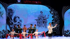 NSƯT Hoàng Tùng hát tôn vinh cha mẹ nhân dịp Tết Trung thu 