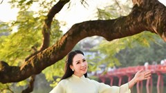 Hà Nội lãng mạn và hoài niệm trong MV mới của Sao Mai Khánh Ly