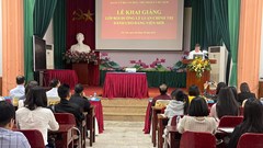 Khai giảng Lớp bồi dưỡng lý luận chính trị dành cho đảng viên mới