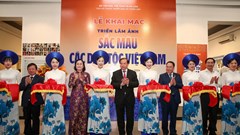 Khai mạc triển lãm ảnh “Sắc màu các dân tộc Việt Nam”