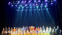 Bức tranh sống động, rực rỡ màu sắc văn hóa