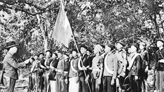 Báo “Tiếng súng reo” xuất bản số đầu tiên