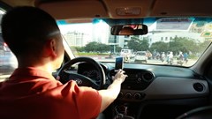 Siết xe hợp đồng dưới 9 chỗ: Chặn “xe trá hình”, bảo đảm an toàn vận tải