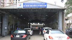 Siết khí thải, gara rộ dịch vụ “khám xe trước đăng kiểm”