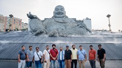 Du khách quốc tế tấp nập chiêm bái núi Bà Đen