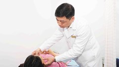 Người đi tìm “chỗ đứng” cho y học cổ truyền trong bệnh viện công nghệ cao